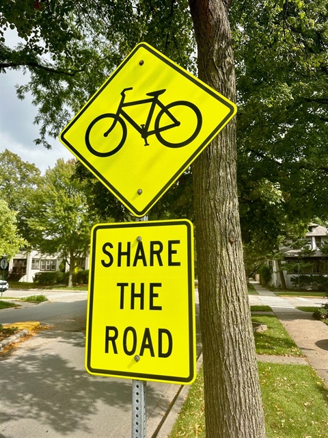 Share the road bicycle road sign